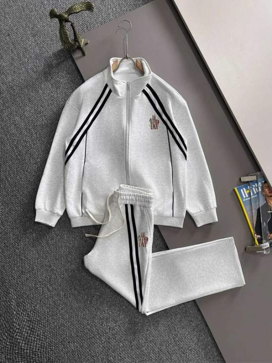 Picture of Moncler Sweater Suits _SKUMonclerM-5XLxetr36341733